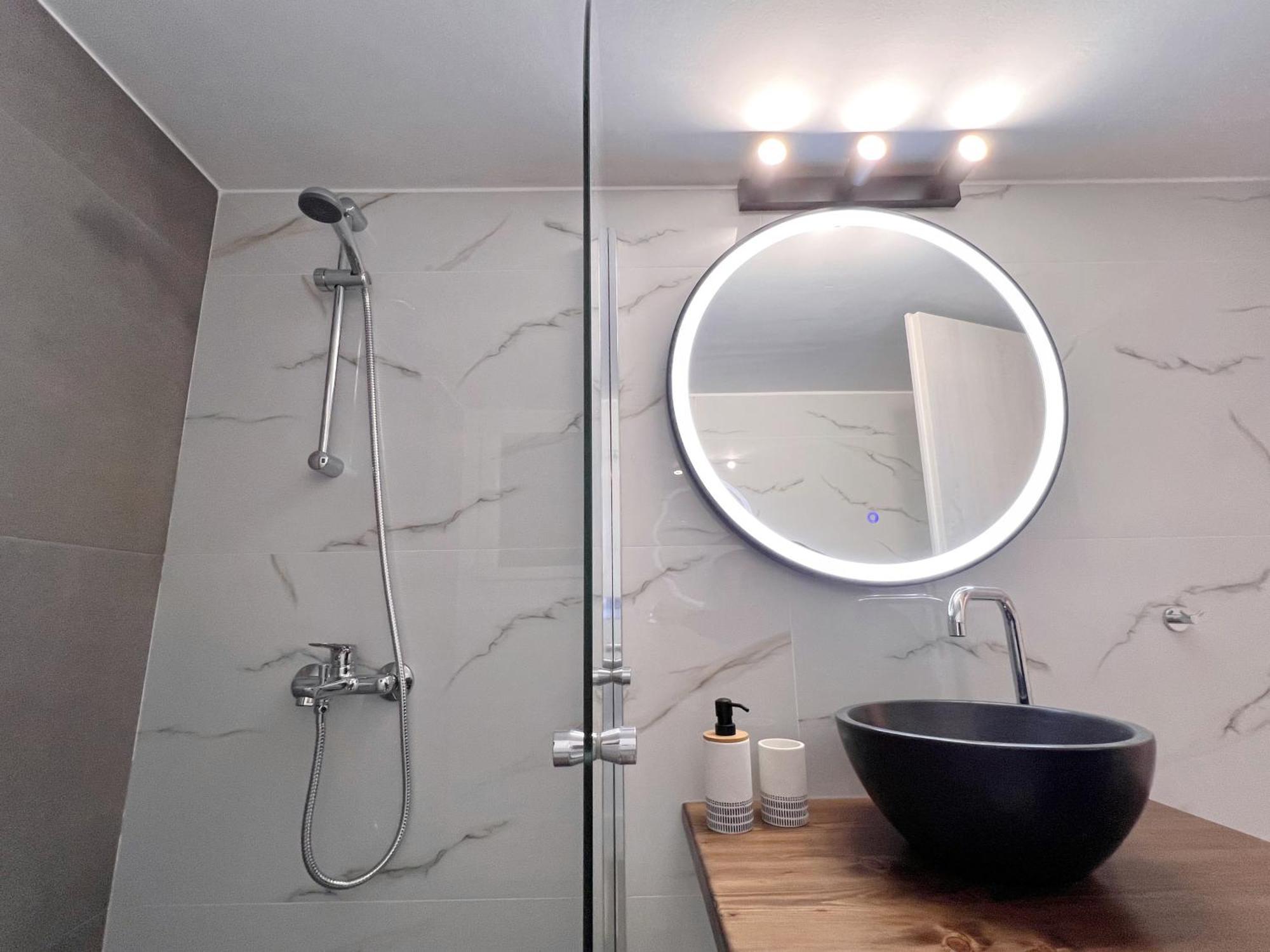 Wsd Piraeus Amazing Luxury Boutique 2Bd Apartment With Balcony מראה חיצוני תמונה
